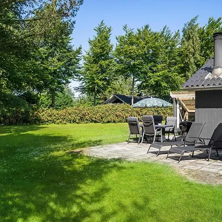 Amazing Home In Humble With Sauna * Nordenbro Vesteregn