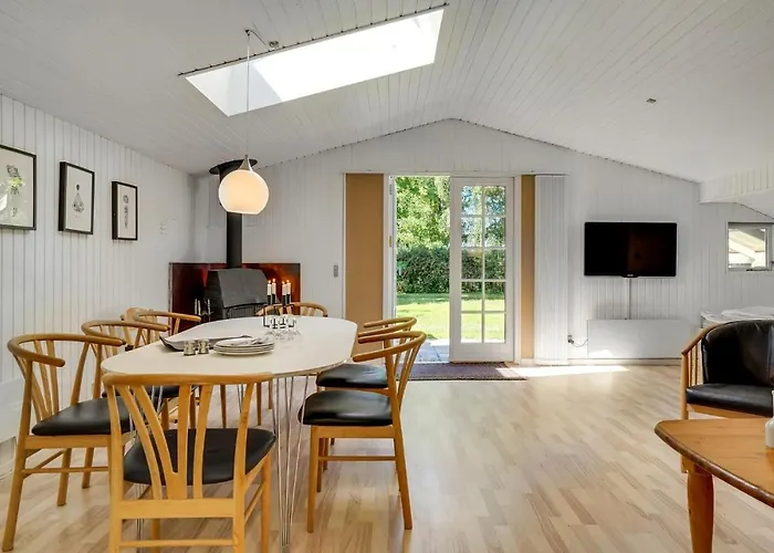 Hylleskovvaenget V *